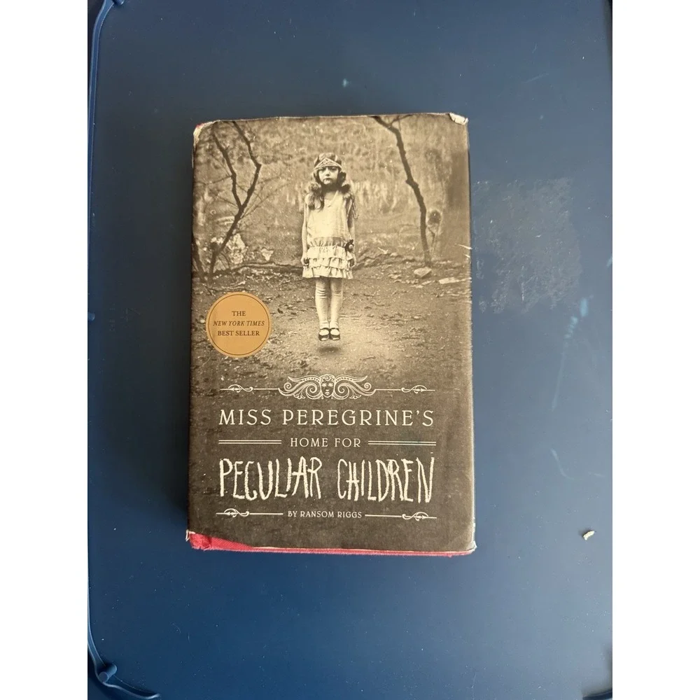 Miss Peregrine's Home for Peculiar Children — Ransom Riggs — Hardcover — Good